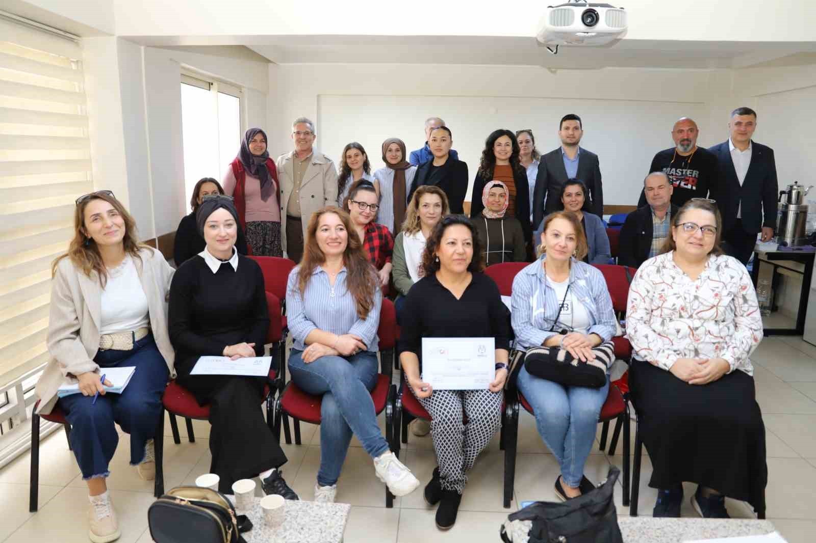 NAZİLLİ BELEDİYESİ TARAFINDAN DÜZENLENEN “ÜRÜN ÇEKİM TEKNİKLERİ VE SOSYAL MEDYA KULLANIMI EĞİTİMİ”...