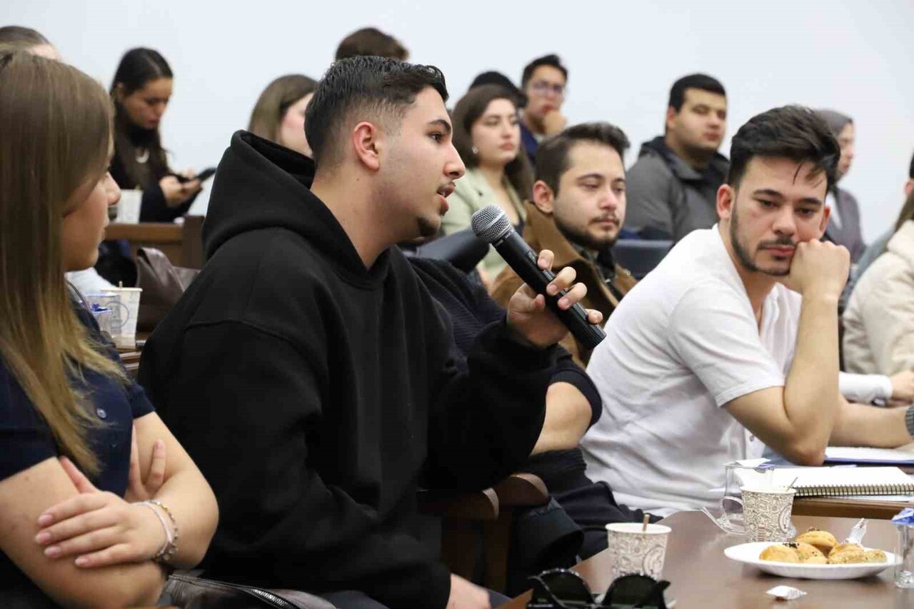 NAZİLLİ BELEDİYESİ TARAFINDAN GENÇLERİN KENT YÖNETİMİNDE SÖZ SAHİBİ OLMASI AMACIYLA KURULAN...