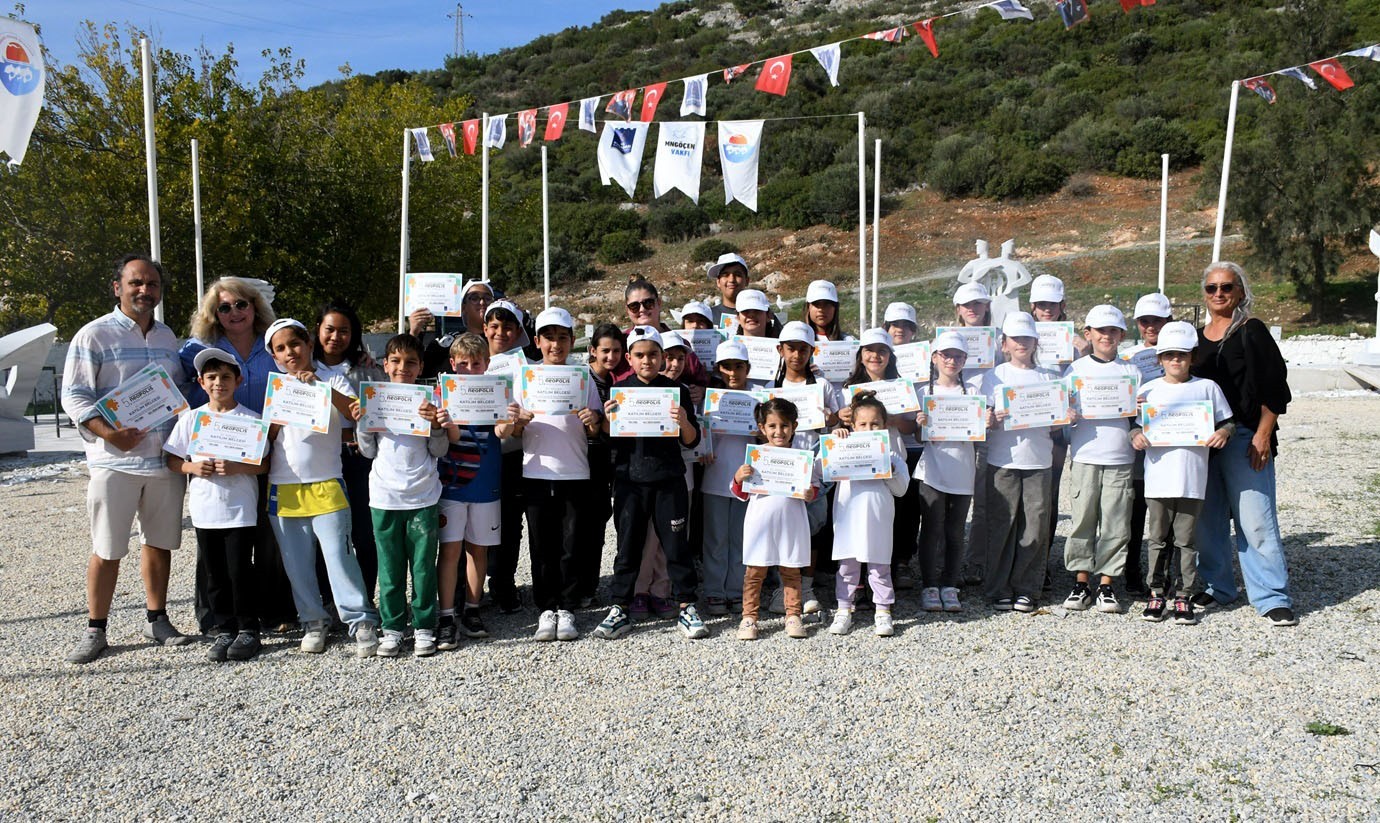 NEOPOLİS KÜÇÜK HEYKELTIRAŞLARI MİSAFİR ETTİ