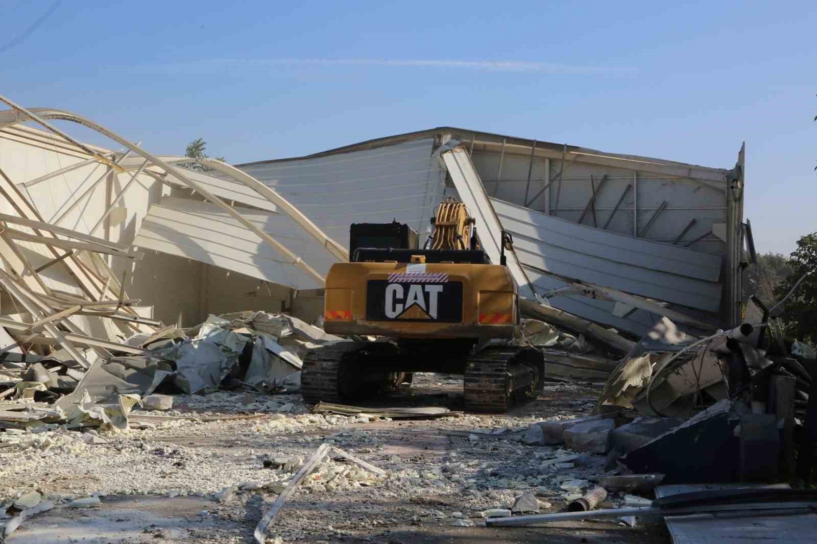 NİLÜFER BELEDİYESİ, İMARA AYKIRI YAPILARLA VE TARIM ALANLARI ÜZERİNDEKİ USULSÜZ İNŞAATLARLA...