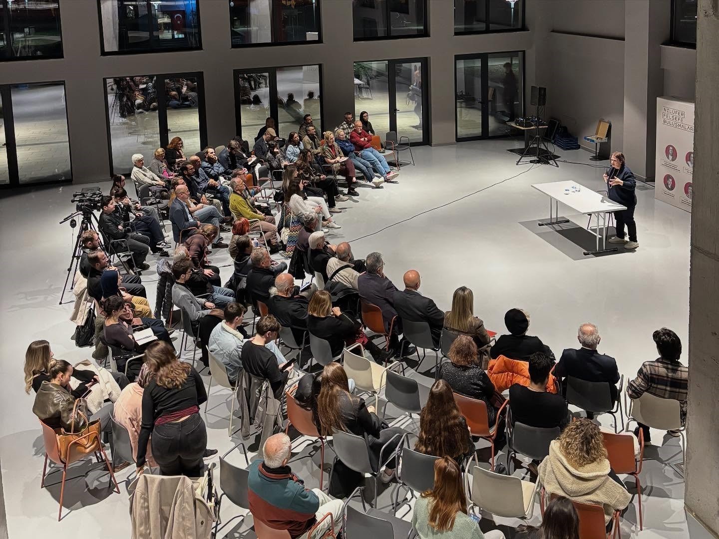 NİLÜFER BELEDİYESİ’NİN PANCAR DEPOSU’NDA GERÇEKLEŞTİRDİĞİ NİLÜFER FELSEFE BULUŞMALARI’NIN BU AYKİ...