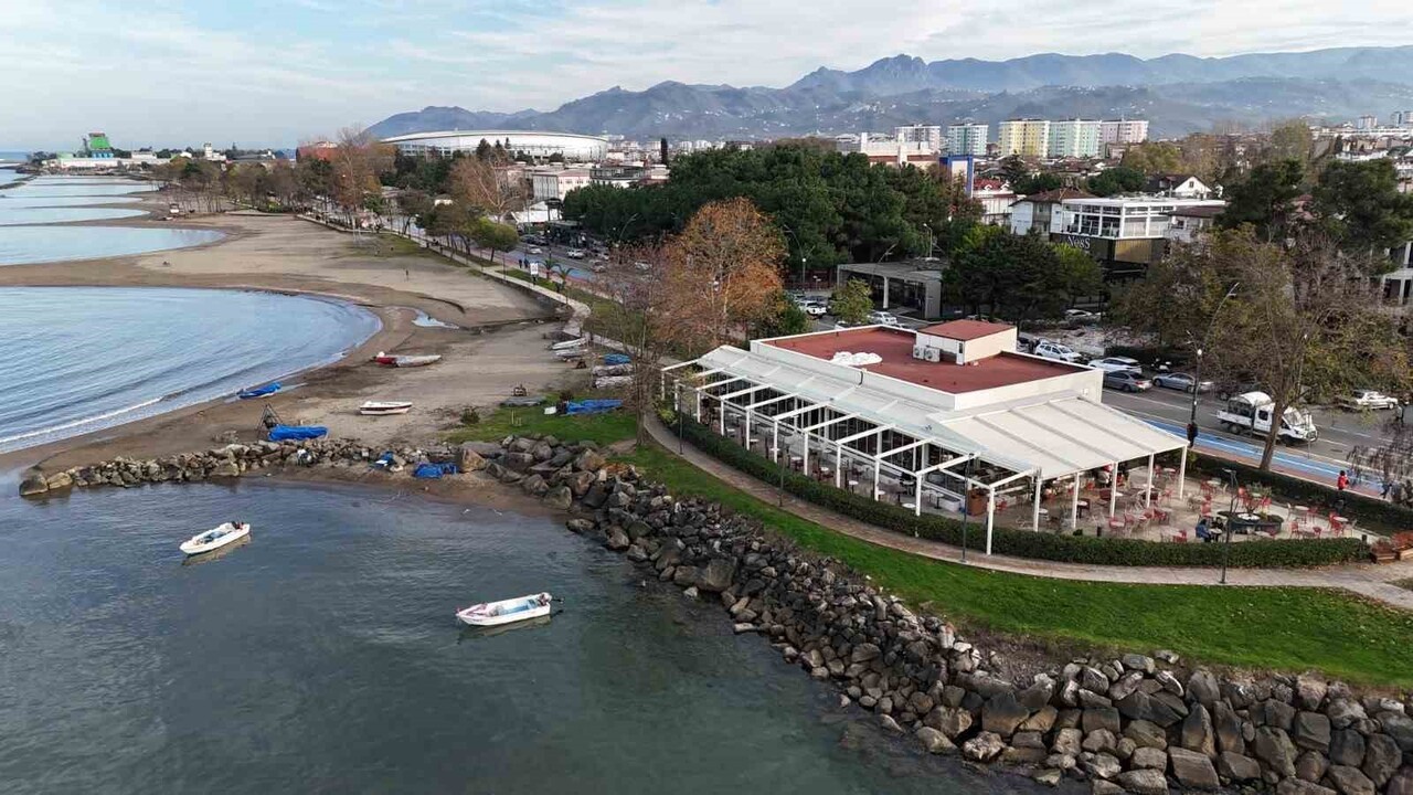 ORDU BÜYÜKŞEHİR BELEDİYESİ, ALTINORDU İLÇESİ AKYAZI SAHİLİNDEKİ DÜZENLEME ÇALIŞMALARINI...