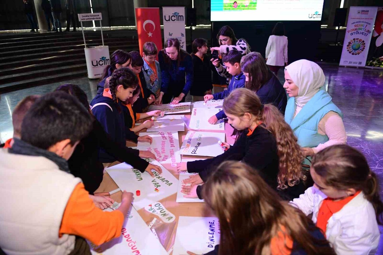 OSMANGAZİ BELEDİYESİ, 20 KASIM DÜNYA ÇOCUK HAKLARI GÜNÜ KAPSAMINDA ANLAMLI BİR ETKİNLİĞE İMZA...