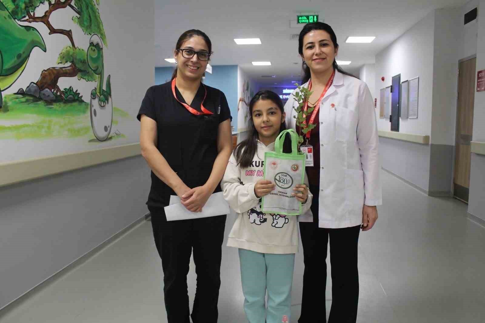 OSMANİYE EĞİTİM VE ARAŞTIRMA HASTANESİ’NDE TEDAVİ GÖREN ÇOCUK HASTALARA, 11 KASIM MİLLİ...