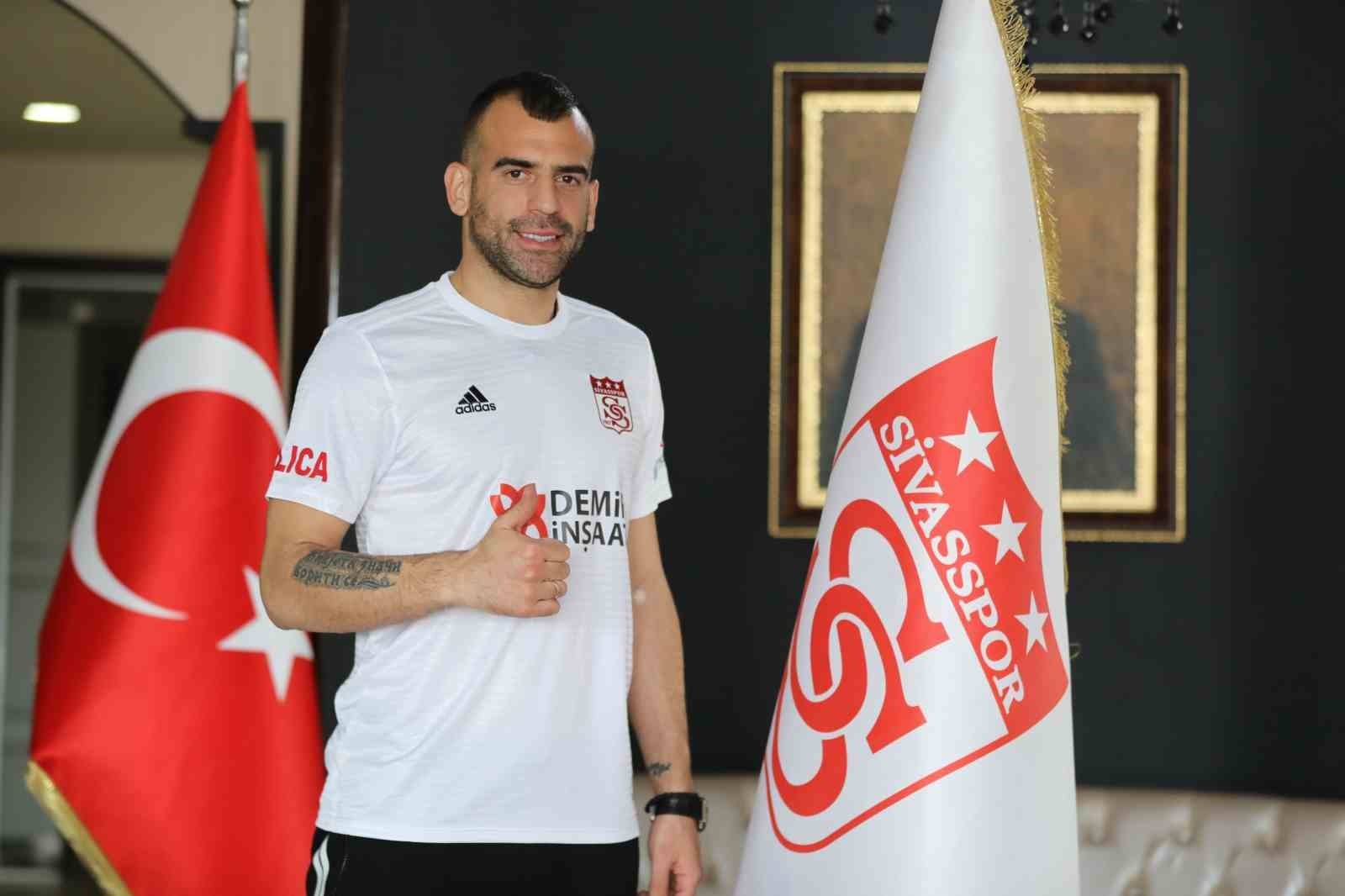 ÖZBELSAN SİVASSPOR’UN ESKİ FUTBOLCULARI CLAUDEMİR, SERHİY RYBALKA VE PETAR SKULETİC’İN VERGİ...