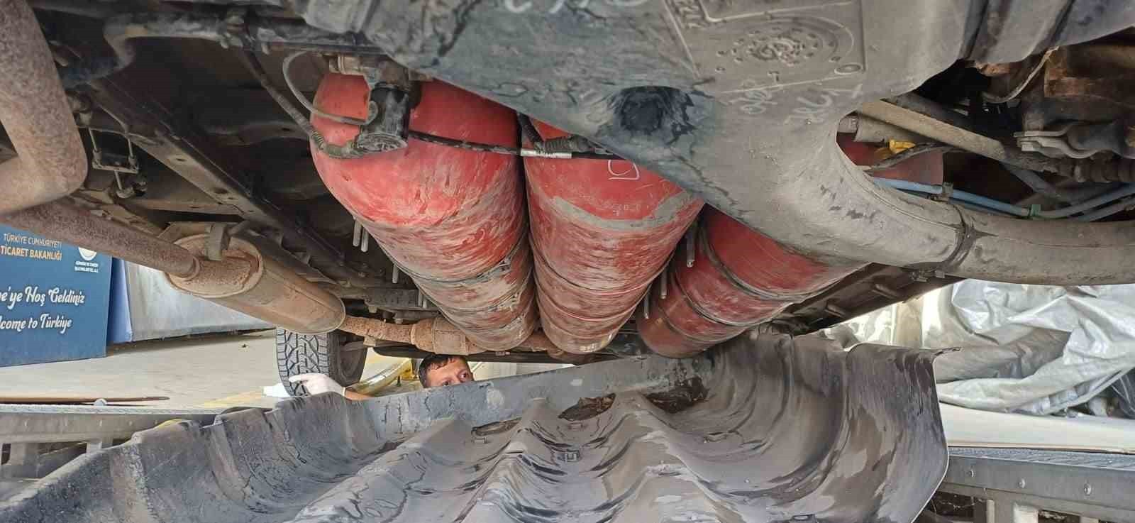 PAZARKULE’DE LPG TANKINA GİZLENMİŞ 19 KİLO ESRAR ELE GEÇİRİLDİ