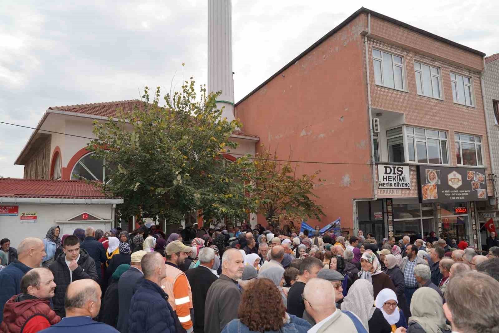 PINARHİSAR İLÇE MERKEZİNDE YAPILAN UĞURLAMA PROGRAMINDA DUYGU DOLU ANLAR YAŞANIRKEN, YAKINLARIYLA...