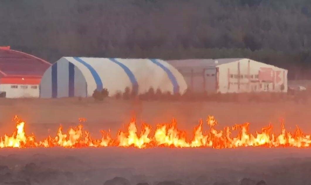 PUTKA GÖLÜ'NDE ÇIKAN YANGIN KORKUTTU.