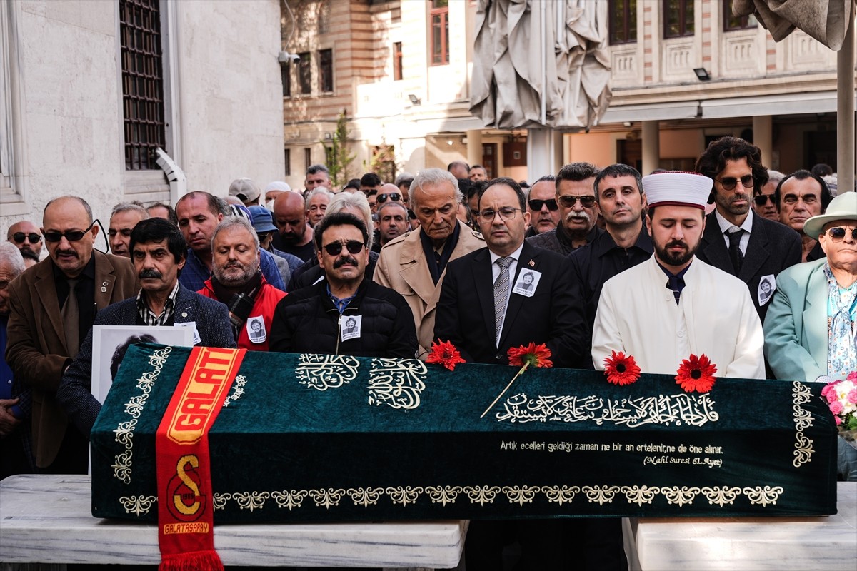 "Kınalı Yapıncak", "Feride", "Makber" ve "Rüyalar Gerçek Olsa" gibi unutulmaz birçok Yeşilçam...