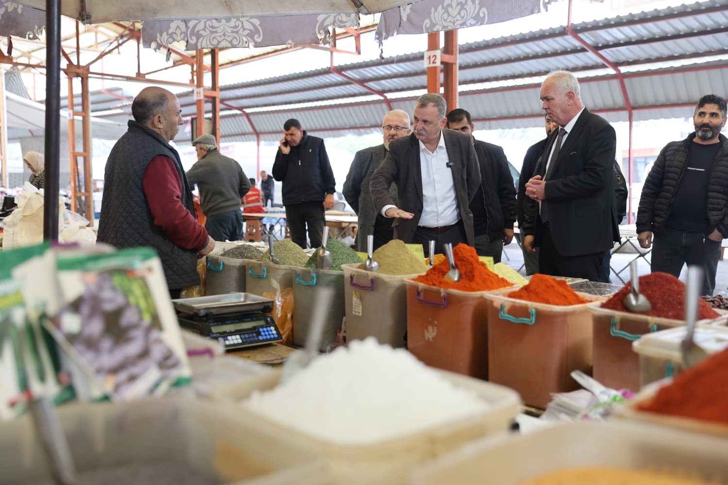 "YUNUSEMRE’Yİ HEP BİRLİKTE YÖNETECEĞİZ" SLOGANI İLE ÇALIŞMALARINI SÜRDÜREN YUNUSEMRE BELEDİYE...