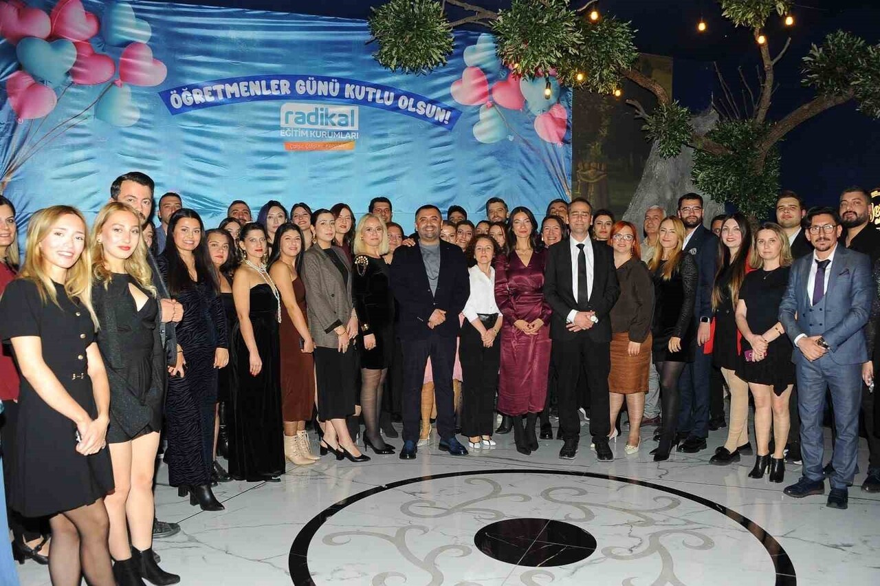 RADİKAL EĞİTİM KURUMLARI YÖNETİM KURULU, İDARECİ, ÖĞRETMEN VE KURUM ÇALIŞANLARI, 24 KASIM...