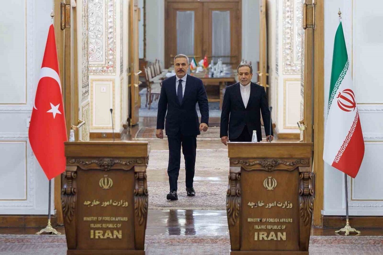 RAN DIŞİŞLERİ BAKANI ABBAS ARAKÇİ, TAHRAN’DA DÜZENLENEN BASIN TOPLANTISINDA, "TERÖRLE MÜCADELEDE...