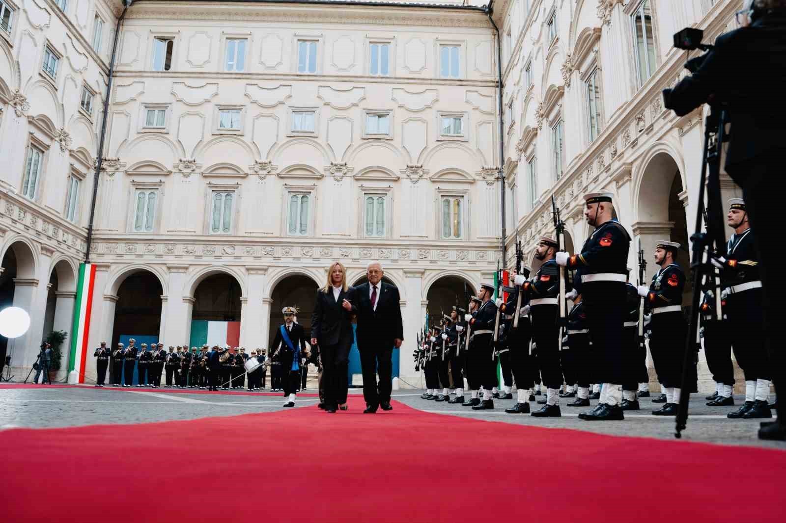 ROMA (İHA) - İTALYA BAŞBAKANI GİORGİA MELONİ, FİLİSTİN DEVLET BAŞKANI MAHMUD ABBAS İLE ROMA’DA BİR...