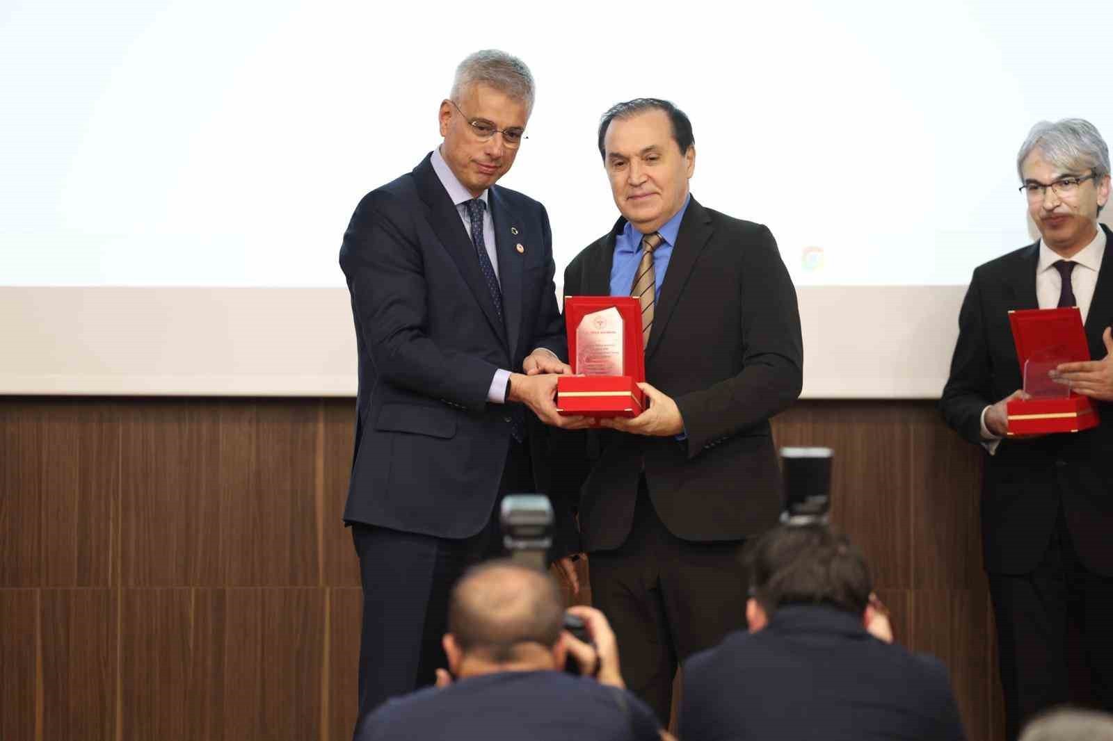 SAĞLIK BAKANLIĞI SAĞLIK HİZMETLERİ GENEL MÜDÜRLÜĞÜ DOKU, ORGAN NAKLİ VE DİYALİZ HİZMETLERİ DAİRE...