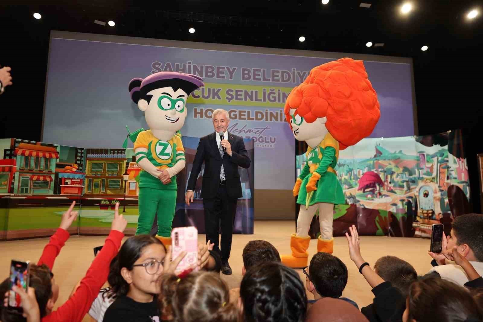 ŞAHİNBEY BELEDİYESİ, ÇOCUK ŞENLİĞİ İLE 11-14 KASIM TARİHLERİ ARASINDA ÖĞRENCİLERE EĞLENCE DOLU BİR...