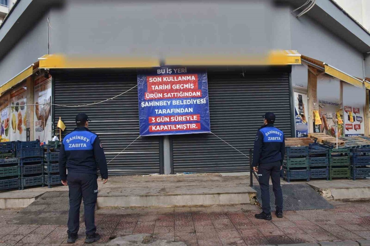 ŞAHİNBEY BELEDİYESİ ZABITA MÜDÜRLÜĞÜ EKİPLERİ, HALK SAĞLIĞINI KORUMAK AMACIYLA GERÇEKLEŞTİRDİKLERİ...