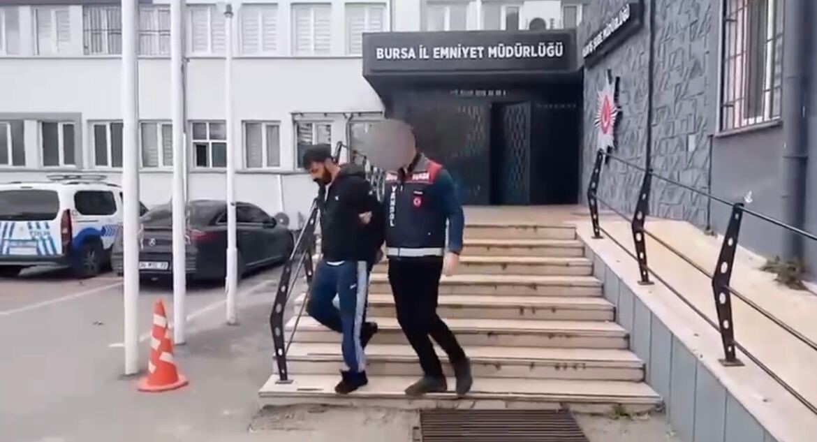 ŞAHIS EMNİYETTEKİ İŞLEMLERİNİN ARDINDAN ÇIKARILDIĞI MAHKEMECE TUTUKLANDI.