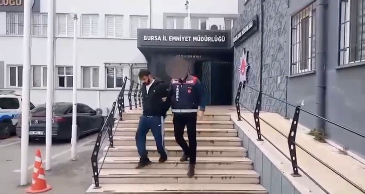 ŞAHIS EMNİYETTEKİ İŞLEMLERİNİN ARDINDAN ÇIKARILDIĞI MAHKEMECE TUTUKLANDI.