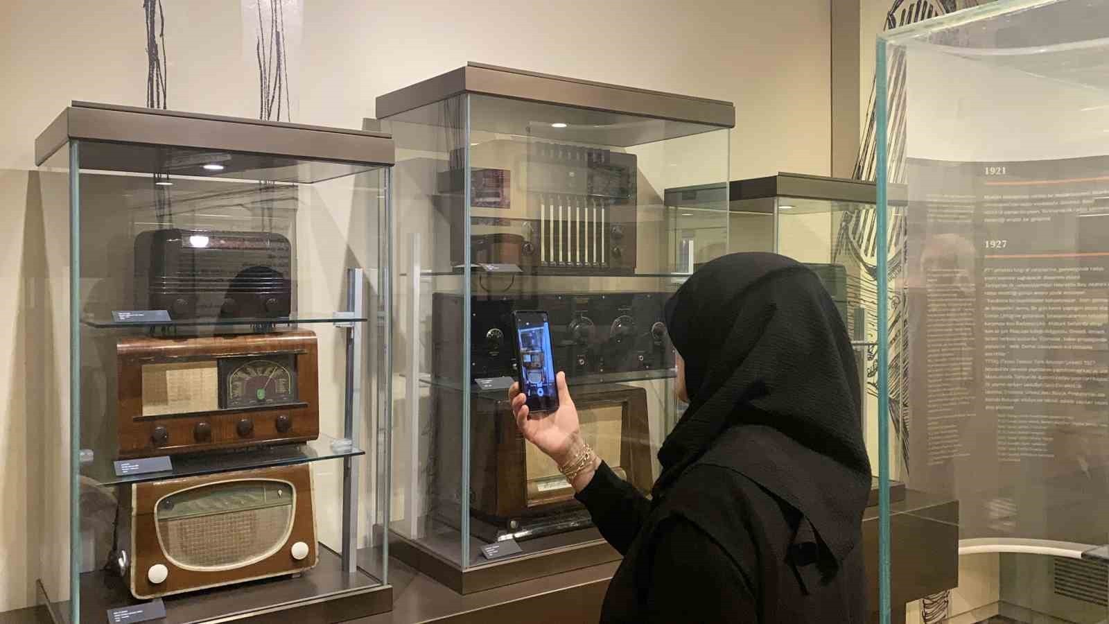 SAKARYA'DAN ÇANKIRI'YA GELEN 100 KİŞİLİK YERLİ TURİST KAFİLESİ, MÜZELERİ, İBADET YERLERİNİ VE...