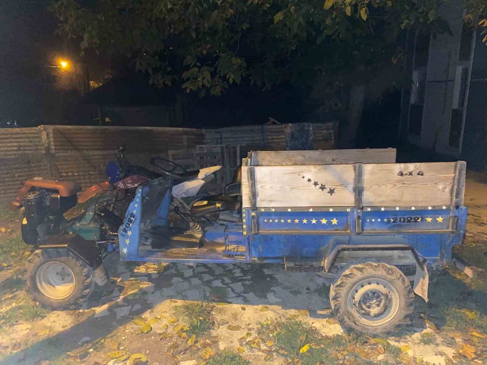 SAKARYA’NIN AKYAZI İLÇESİNDE MEYDANA GELEN FECİ KAZADA, 12 YAŞINDAKİ BİR ÇOCUĞUN KULLANDIĞI TARIM...