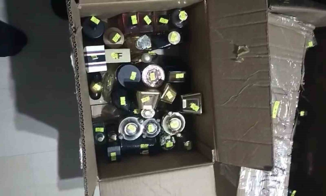 SAMSUN’DA JANDARMA EKİPLERİ, GÜMRÜK KAÇAĞI PARFÜM BULUNDURAN BİR ŞAHSI YAKALAYARAK 320 ADET PARFÜM...