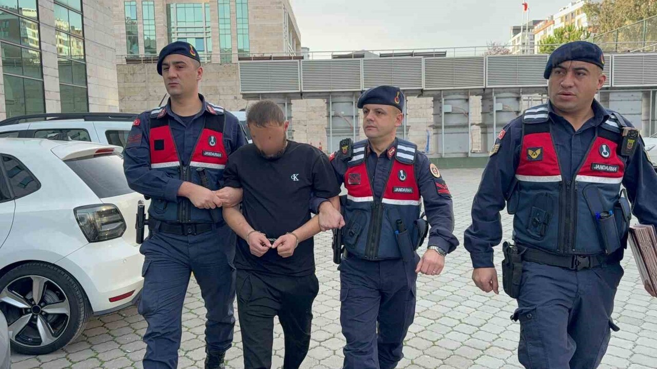 SAMSUN’DA UYUŞTURUCU HAPLA İLGİLİ JANDARMA TARAFINDAN GÖZALTINA ALINAN Y.D.(28) ÇIKARILDIĞI...