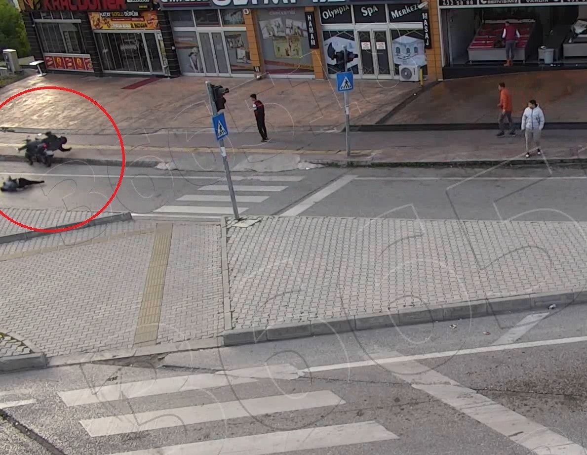 SAMSUN’UN ÇEŞİTLİ İLÇELERİNDE EKİM AYI BOYUNCA PEŞ PEŞE YAŞANAN MOTOSİKLET KAZALARININ ÇOĞUNUN...