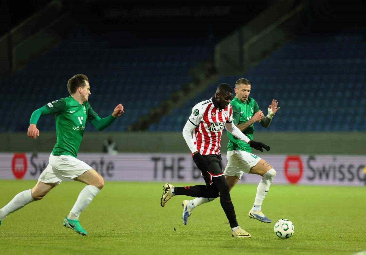 SAMSUNSPOR - BREİDABLİK MAÇININ İLK YARISINDAN KARELER.