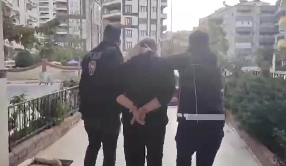 ŞANLIURFA'DA TERÖR ÖRGÜTÜ DAEŞ'A YÖNELİK DÜZENLENEN OPERASYONDA 11 ŞAHIS GÖZALTINA...