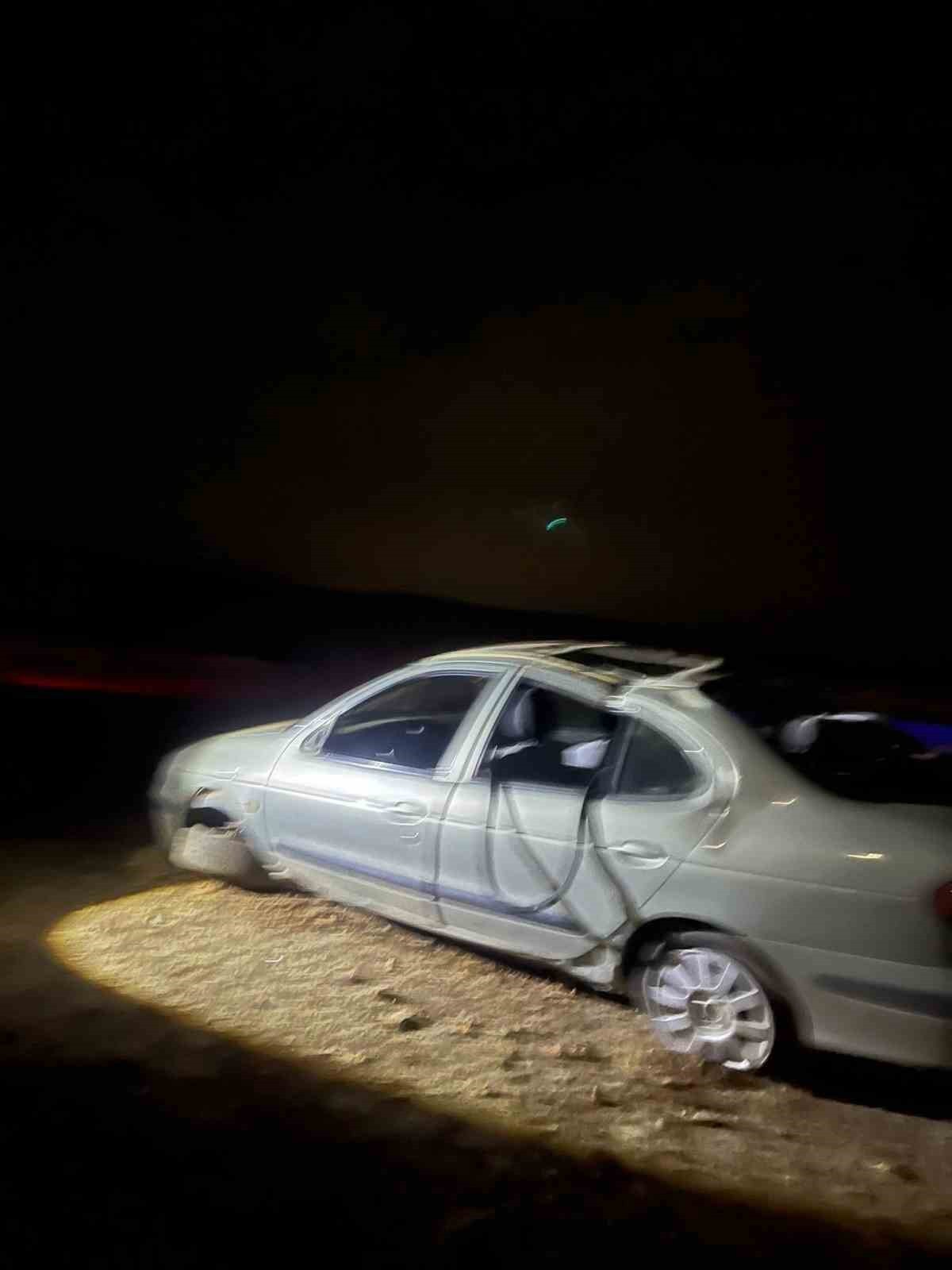 ŞANLIURFA’DA ŞARAMPOLE UÇAN OTOMOBİLDEKİ 1 KİŞİ ÖLDÜ, 2 KİŞİ YARALANDI