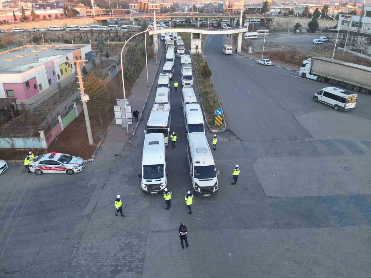 ŞANLIURFA VALİSİ HASAN ŞILDAK 5 GÜNLÜK ASAYİŞ RAPORUNU AÇIKLADI