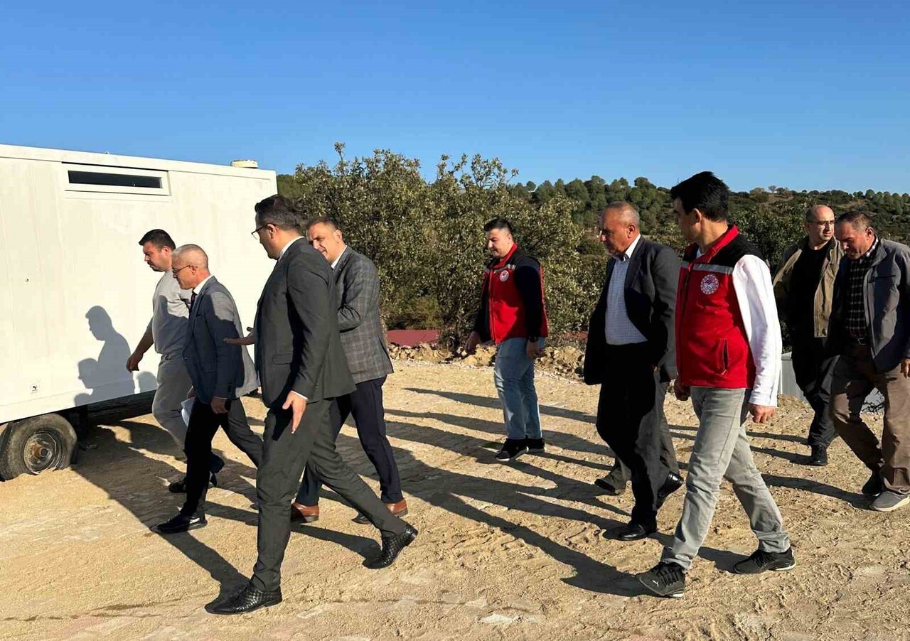 SARIGÖL KAYMAKAMI HALİL DALAK, İLÇEDEKİ SOKAK HAYVANLARININ BARINMA, BESLENME VE TEDAVİ...