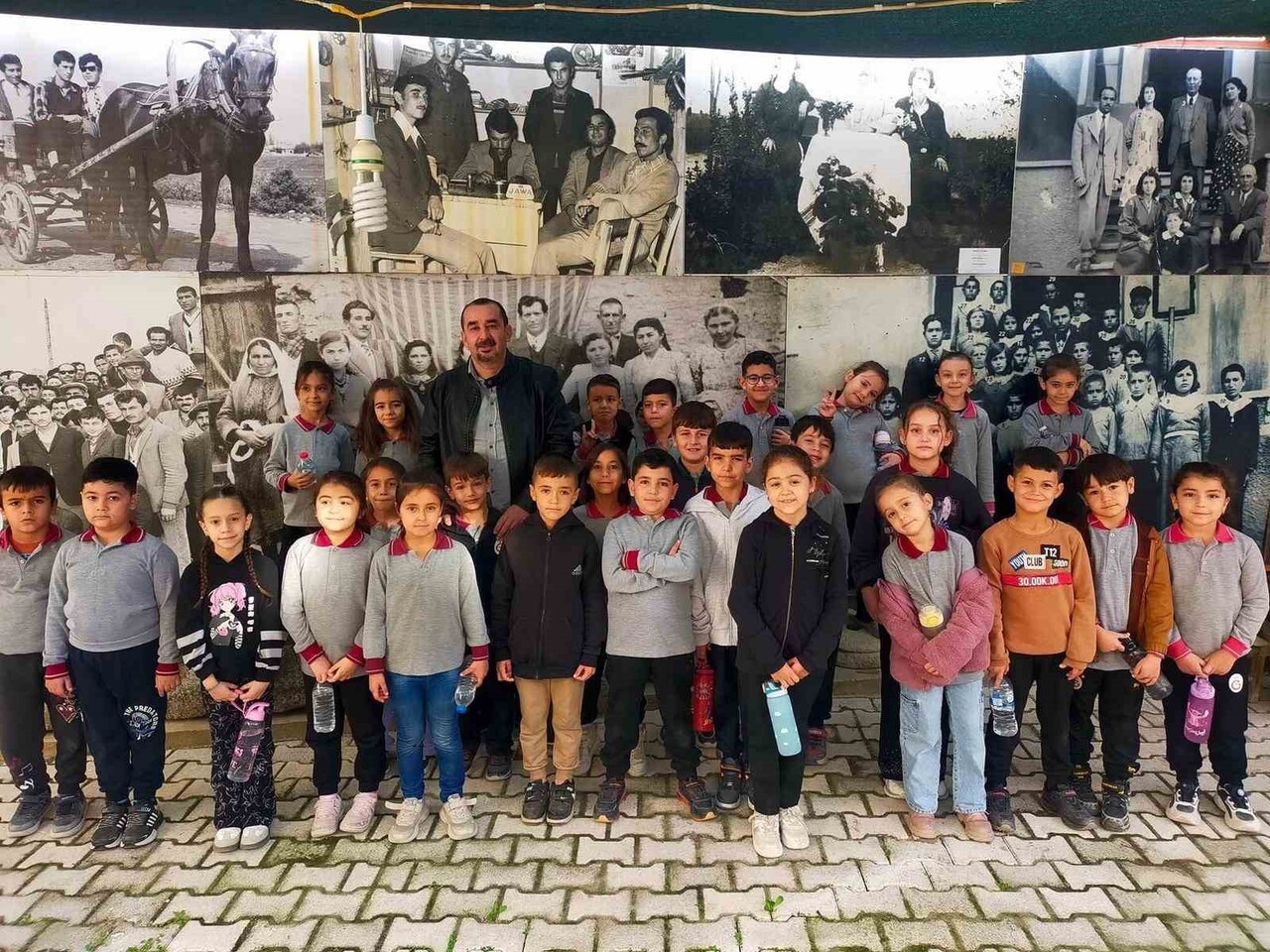 SARIGÖL ŞEHİT ESİN AKAY İLKOKULU 2-B SINIFI ÖĞRENCİLERİ, SINIF ÖĞRETMENLERİ CAN DOĞAN ÖNCÜLÜĞÜNDE...