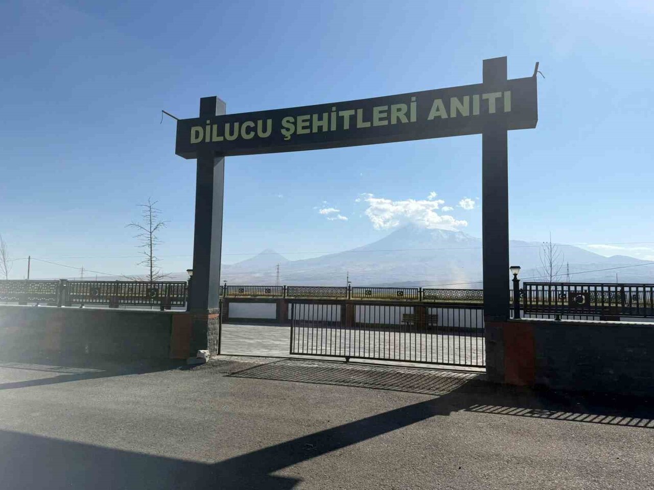 ŞEHİT OLAN 13 POLİS ANISINA YAPTIRILAN ANIT, 9 EYLÜL 2025’TE GERÇEKLEŞTİRİLEN ANMA TÖRENİNİN...