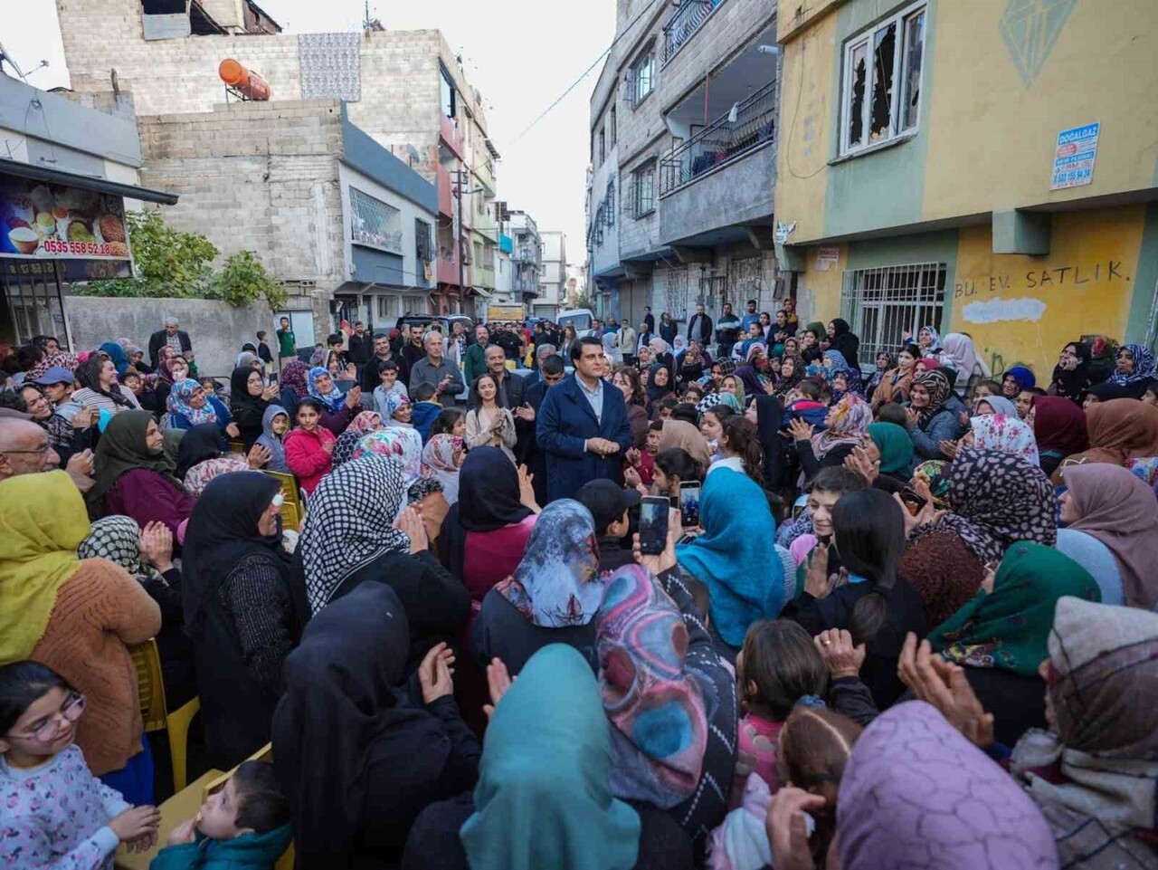 ŞEHİTKAMİL BELEDİYE BAŞKANI UMUT YILMAZ’IN GÖLLÜCE MAHALLESİ’NE GERÇEKLEŞTİRDİĞİ ZİYARET ADETA BİR...