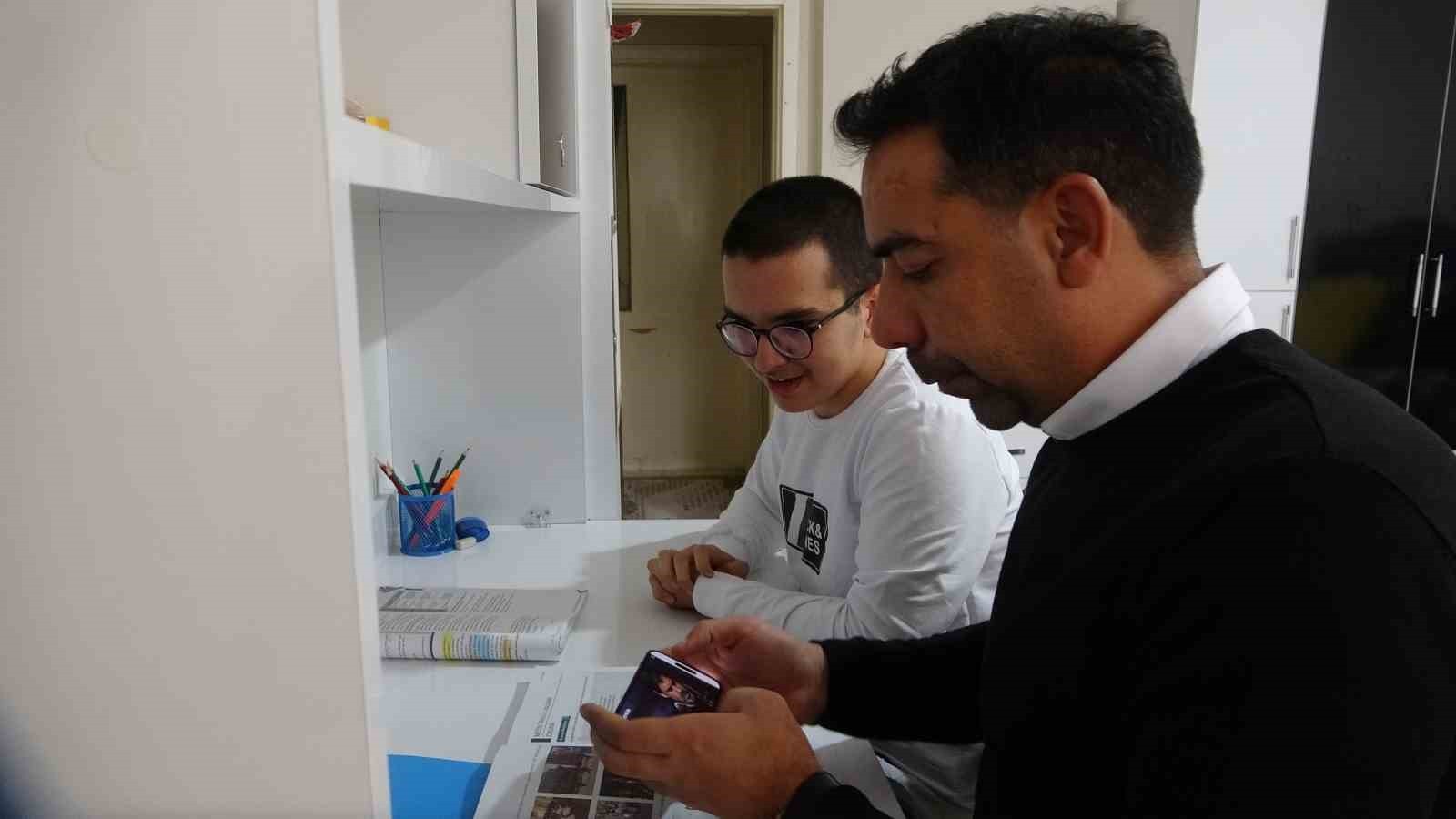 SEREBRAL PALSİ HASTASI 16 YAŞINDAKİ BERAN ADIN, YAKLAŞIK 10 YILDIR EVDE EĞİTİM ALIYOR. EĞİTİMİNE...