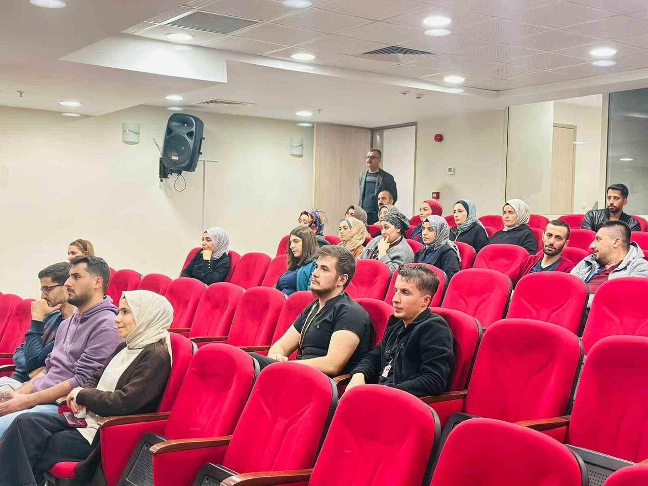 SİİRT EĞİTİM VE ARAŞTIRMA HASTANESİNDE, PERSONELLERE YÖNELİK KRONİK OBSTRÜKTİF AKCİĞER HASTALIĞI...