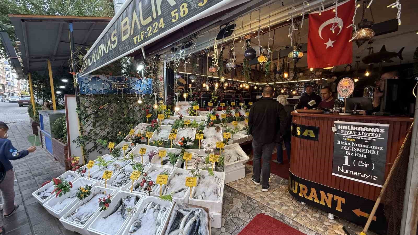 SİİRT, TESCİLLİ BÜRYANIYLA BİLİNİRKEN KIŞ MEVSİMİYLE BİRLİKTE VATANDAŞLARIN DAMAK TADI ARASINDA...