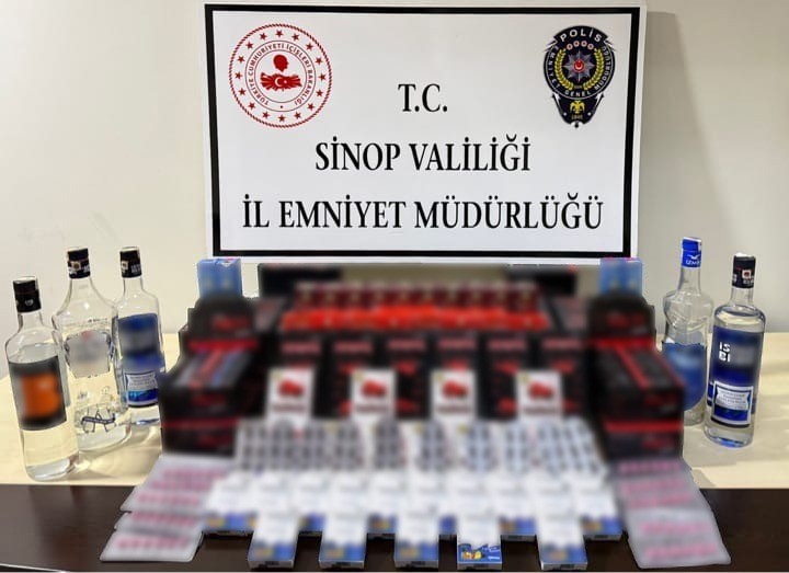 SİNOP’TA POLİS EKİPLERİNCE DÜZENLENEN OPERASYONDA GÜMRÜK KAÇAĞI İÇKİ VE CİNSEL İÇERİKLİ ÜRÜNLER...