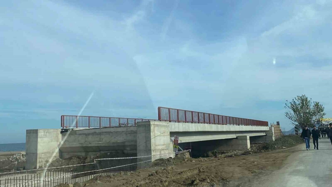 SİNOP’UN AKLİMAN BÖLGESİNDE ULAŞIMI RAHATLATMAK AMACIYLA BAŞLATILAN KÖPRÜ PROJESİNDE ÇALIŞMALAR...