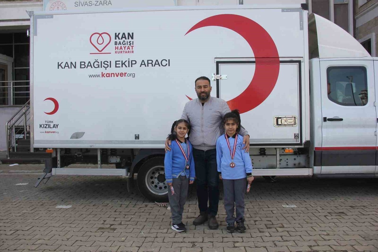 SİVAS’IN ZARA İLÇESİNDE KAN BAĞIŞI KAMPANYASINDA 8 SAATTE 98 KAN BAĞIŞI...
