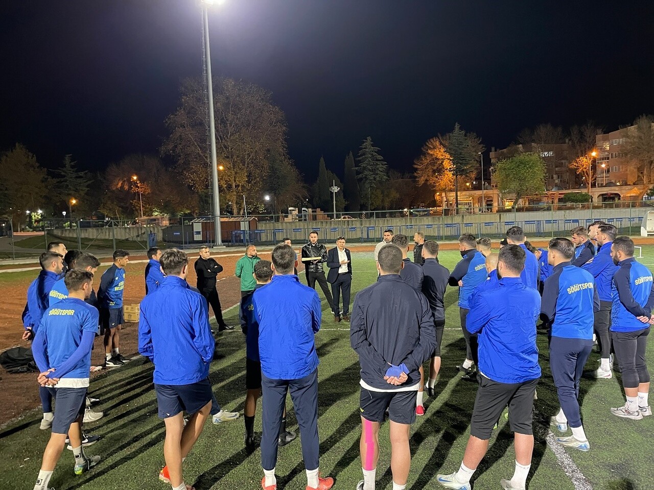 SÖĞÜTSPOR ZORLU MAÇIN HAZIRLIKLARINA DEVAM EDİYOR