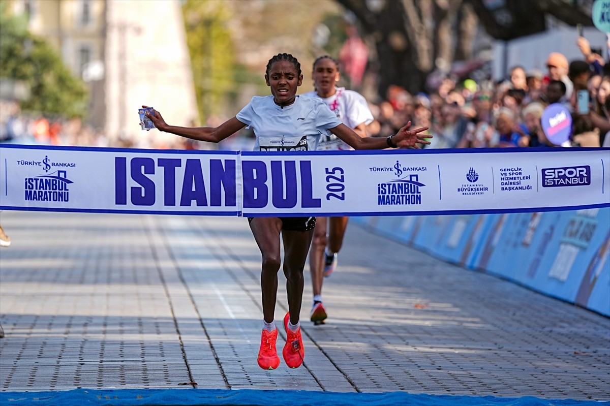 Spor İstanbul tarafından düzenlenen Türkiye İş Bankası 47. İstanbul Maratonu'nu kadınlarda...