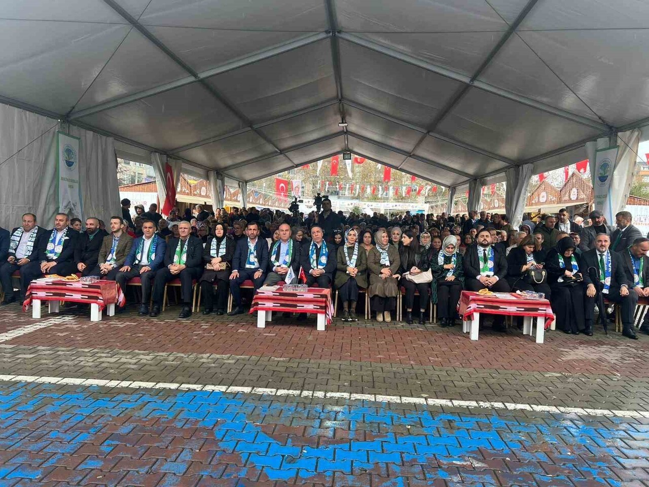 SULTANGAZİ'DE DÜZENLENEN "HAMSİ FESTİVALİ" RENKLİ GÖRÜNTÜLERE SAHNE OLDU. ETKİNLİKTE TONLARCA...