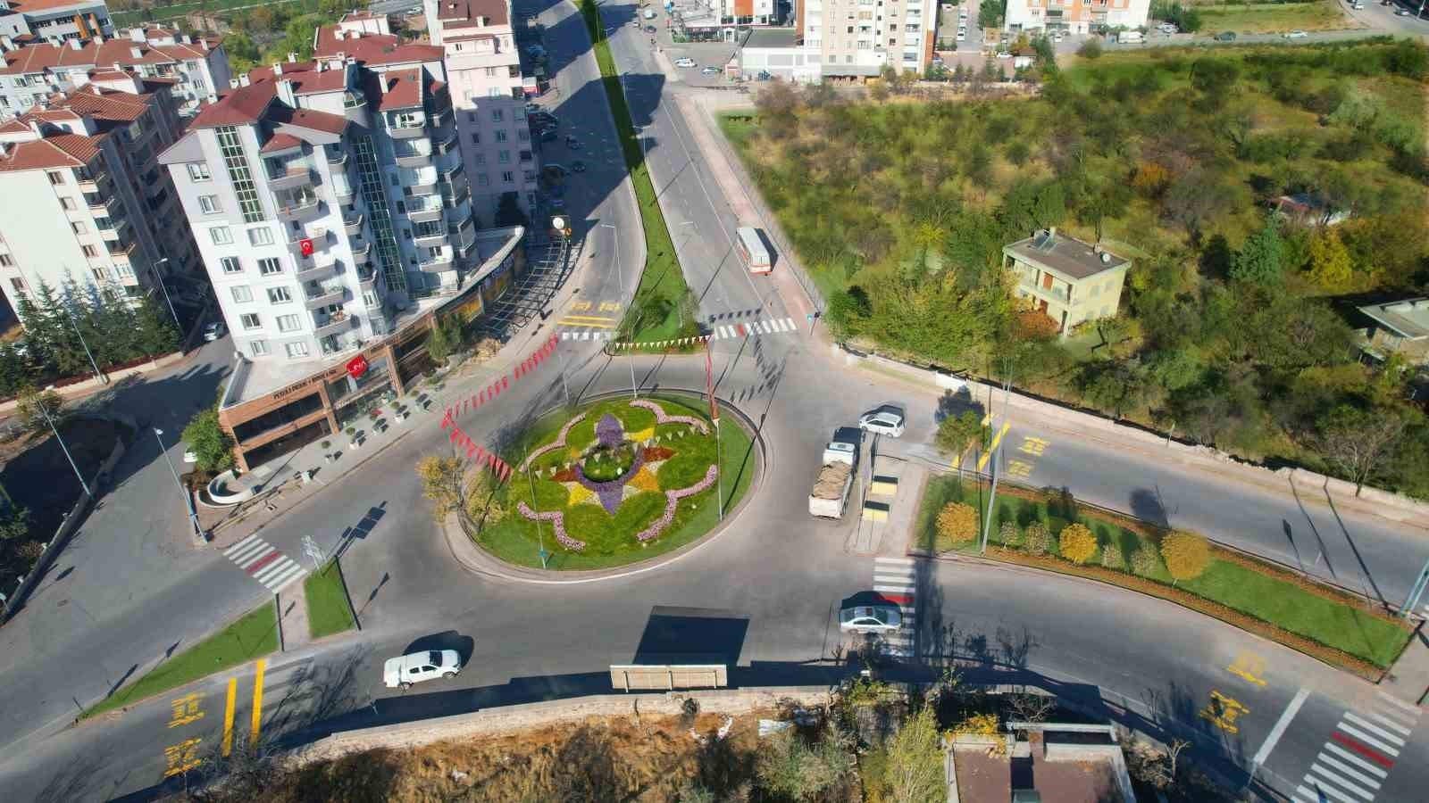 TALAS BELEDİYE BAŞKANI MUSTAFA YALÇIN; DUT KAVŞAĞI, ATATÜRK BULVARI VE HALEF HOCA CADDESİ’NDE...