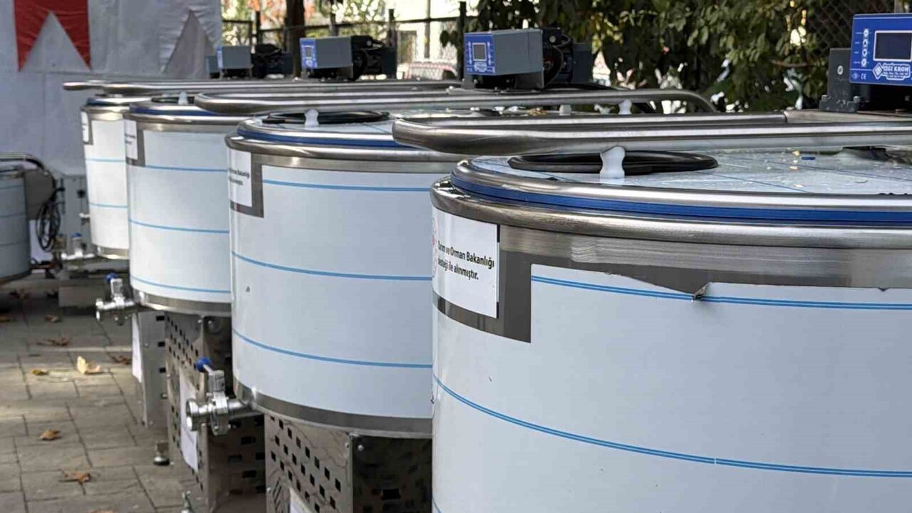 TARIM VE ORMAN BAKANLIĞI'NIN ÜLKE GENELİNDE HAYVANCILIĞI DESTEKLEME PROJELERİ KAPSAMINDA, DÜZCE'DE...