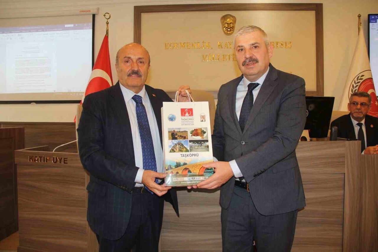 TAŞKÖPRÜ BELEDİYE BAŞKANI HÜSEYİN ARSLAN, PAFLAGONYA’NIN BAŞKENTİ OLARAK KABUL EDİLEN POMPEİOPOLİS...