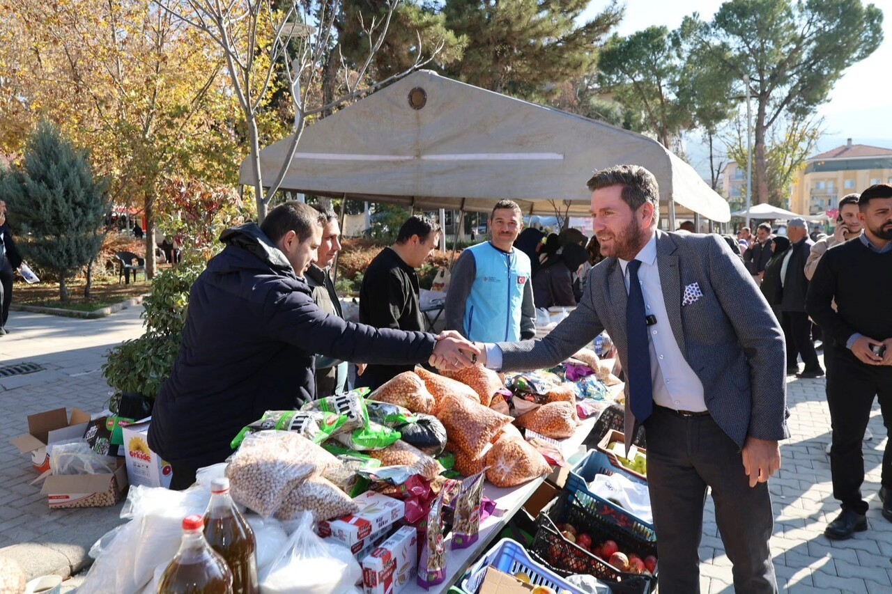 TAVAS MÜFTÜLÜĞÜ TARAFINDAN GAZZE HALKI YARARINA DÜZENLENEN ETKİNLİĞE KATILAN TAVAS BELEDİYE...