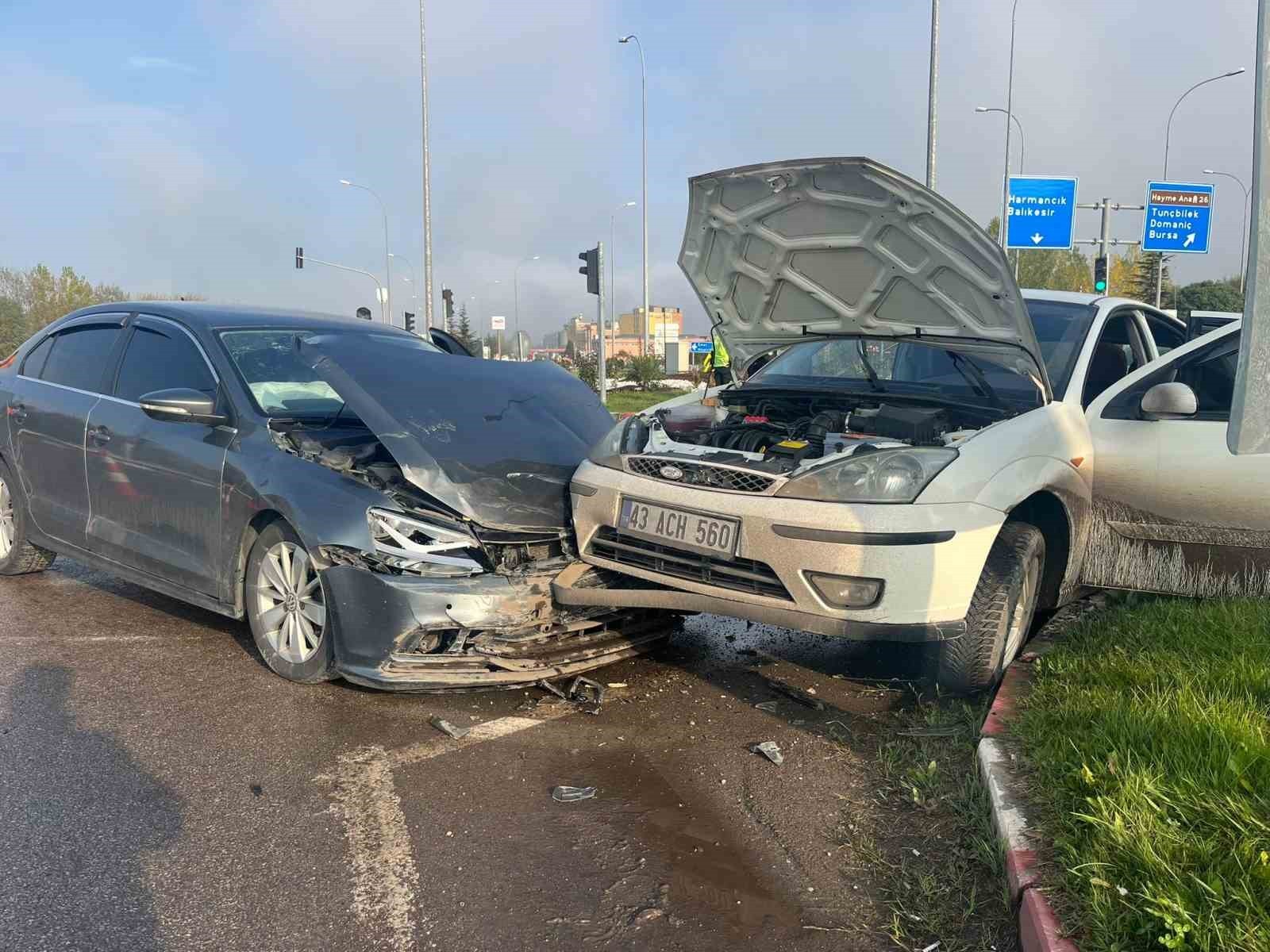 TAVŞANLI'DA TRAFİK KAZASI 1 KİŞİ YARALANDI