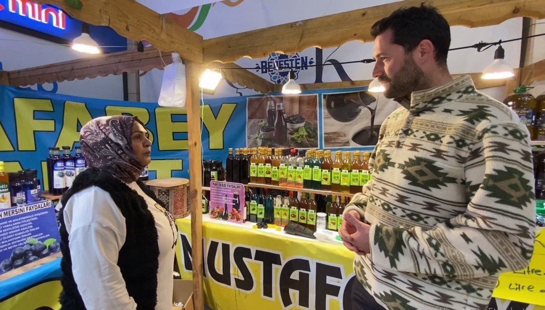 TAVŞANLI'DA YÖRESEL LEZZETLER STANDI İLGİ GÖRÜYOR